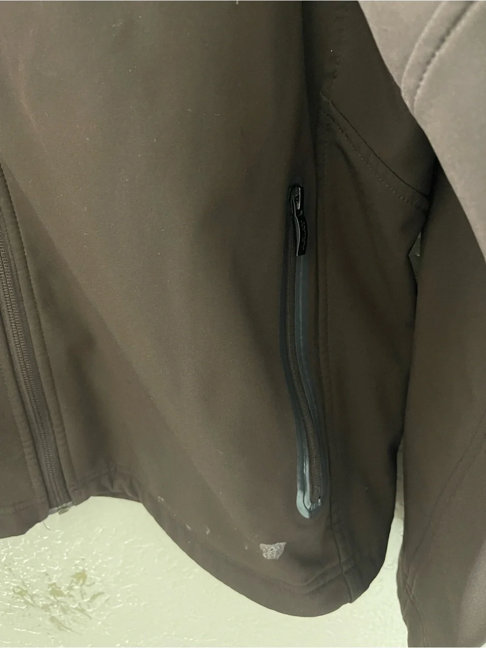 Ariat Men's Dark Brown Softshell Windbreaker Jacket